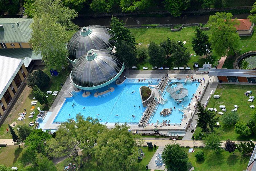 Bagoly Apartman Eger Exteriér fotografie
